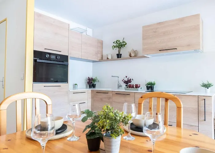 Cosy 7 Pers A Saint-lary Avec Balcon, Parking Et Navette Gratuite - Fr-1-296-332 Apartman *