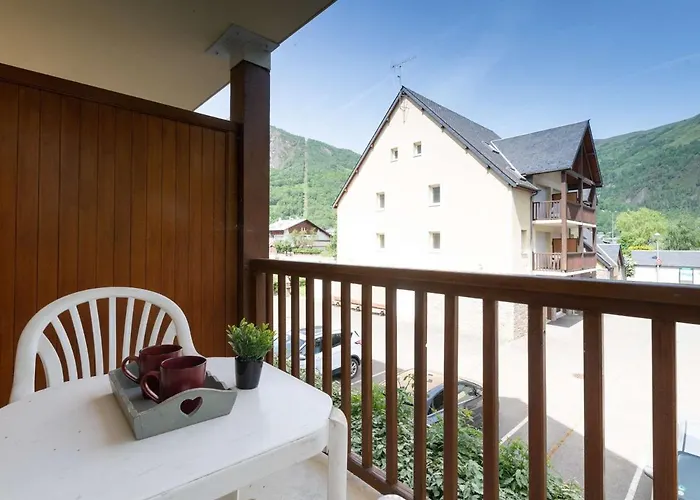 Cosy 7 Pers A Saint-lary Avec Balcon, Parking Et Navette Gratuite - Fr-1-296-332